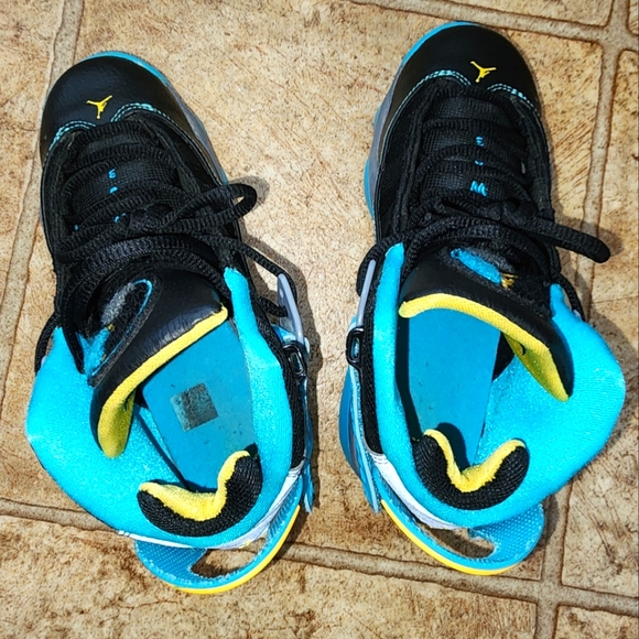 Nike Air Jordan VI - 6 Rings - Picture 2 of 5